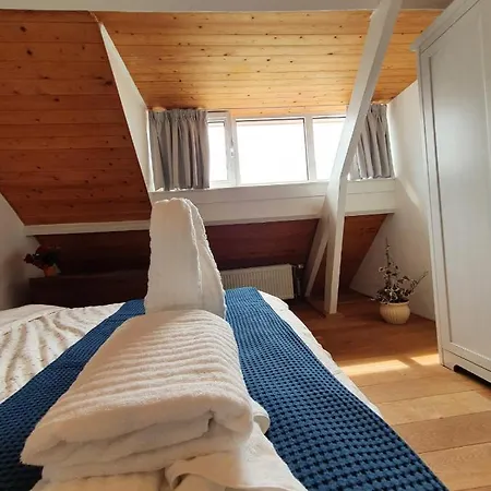 Semesterbostad Cozy Resort House Near Beach *