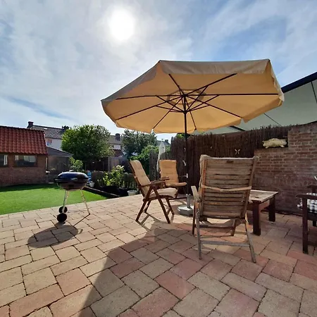 Cozy Resort House Near Beach Semesterbostad